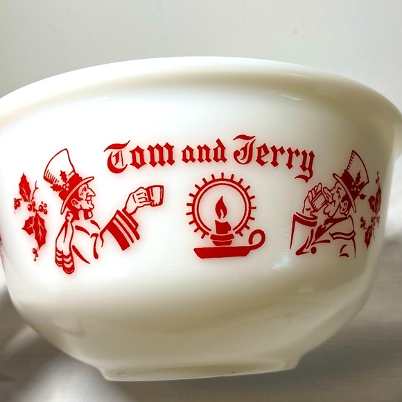 Tom and Jerry Hazel Atlas White & Red Milk Glass Bowl. Vintage - Picture 1 of 8
